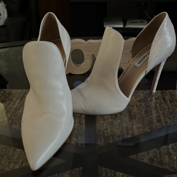 Steve Madden Shoes - Steve Madden Dolly White Size 9 1/2 inch heel🤍